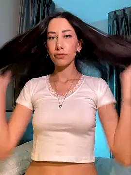 Sophiehii online show from October 10, 1:21 pm