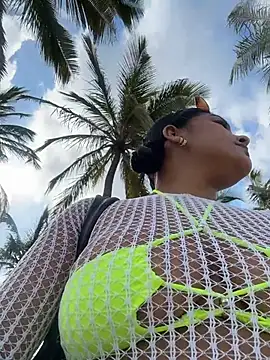 Snapshot of anaesca chatting on February 17, 2:13 pm anaesca online show from February 17, 2:13 pm