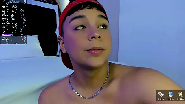 Snapshot of Seductivo_jr chatting on March 2, 4:28 am Seductivo jr online show from March 2, 4:28 am