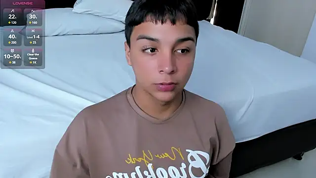 Snapshot of Seductivo_jr chatting on July 23, 3:04 am Seductivo jr online show from July 23, 3:04 am