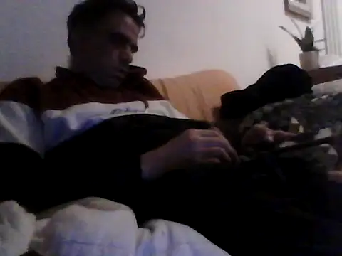 Snapshot of Giocandoassieme chatting on November 19, 5:57 pm Giocandoassieme online show from November 19, 5:57 pm