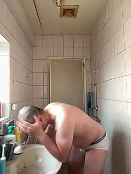 Snapshot of chih515 chatting on March 7, 12:04 am chih515 online show from March 7, 12:04 am