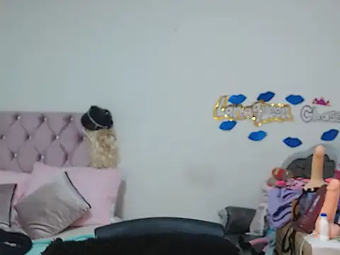 Snapshot of lanaqueen699 chatting on February 3, 3:27 pm lanaqueen699 online show from February 3, 3:27 pm