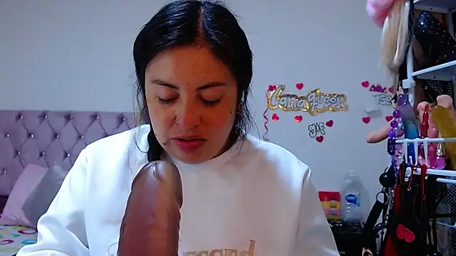 lanaqueen699 online show from March 24, 12:21 pm