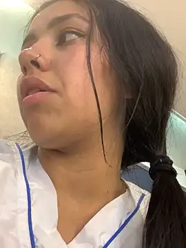 Larabrooks online show from November 18, 6:56 pm