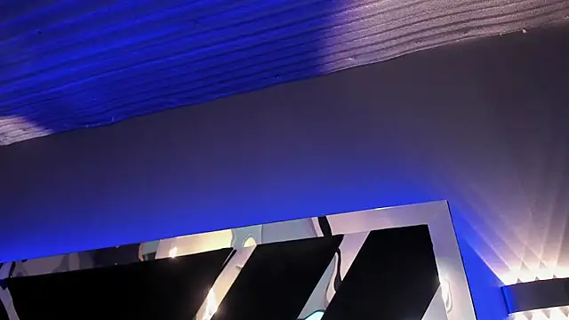 Larabrooks online show from March 12, 7:09 pm