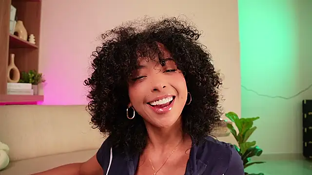 OSHUN  online show from March 27, 7:13 pm