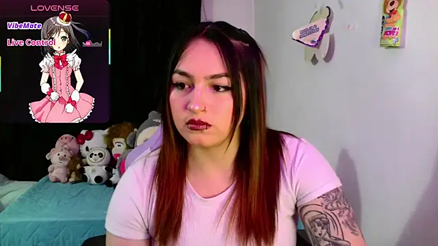 Snapshot of lucycherry__ chatting on February 10, 4:16 am lucycherry online show from February 10, 4:16 am