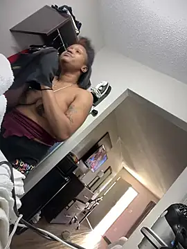 Snapshot of PrettyGal_Tingz chatting on February 2, 7:46 pm PrettyGal Tingz online show from February 2, 7:46 pm