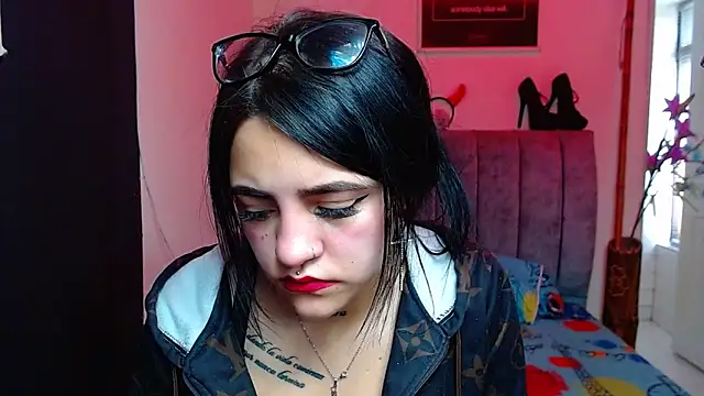 Violettasquirt online show from October 16, 1:34 pm