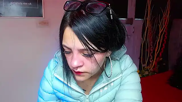 Violettasquirt online show from January 6, 1:26 pm