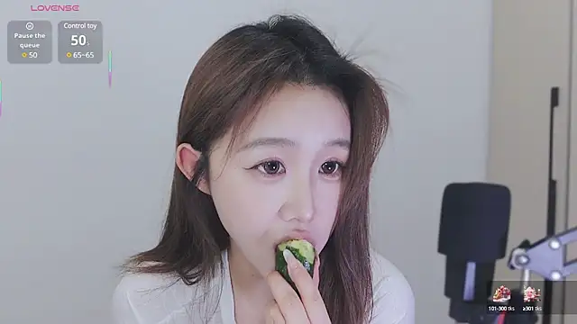 Hazel-11 online show from February 19, 1:50 pm