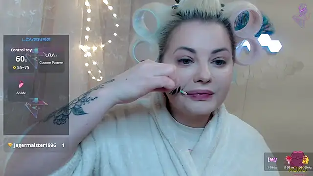 Snapshot of JewellKiss7 chatting on November 26, 10:16 am JewellKiss7 online show from November 26, 10:16 am