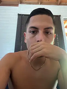 Snapshot of SAMUEL_OBRIAN chatting on February 1, 4:44 pm SAMUEL OBRIAN online show from February 1, 4:44 pm