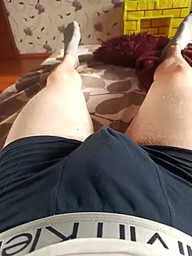 red red00 online show from March 12, 2:01 pm