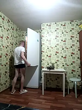 red red00 online show from March 15, 6:32 pm