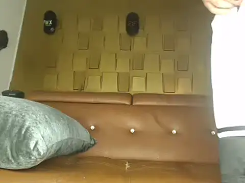 Snapshot of latinboydig chatting on January 15, 10:24 pm latinboydig online show from January 15, 10:24 pm