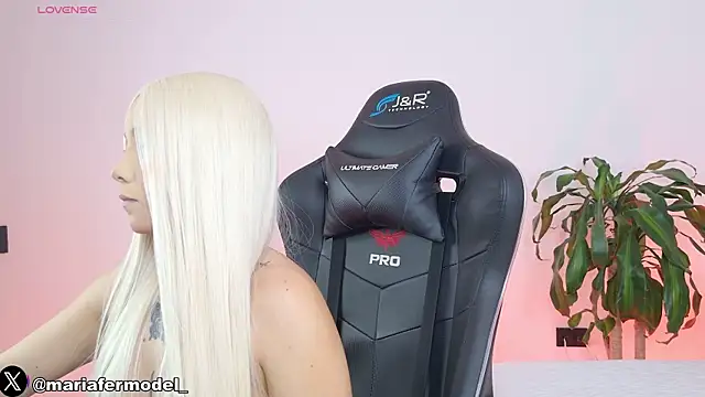 Mariafer05 online show from April 14, 4:13 pm