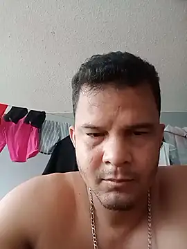 Snapshot of Lucho0886 chatting on July 20, 10:50 am Lucho0886 online show from July 20, 10:50 am