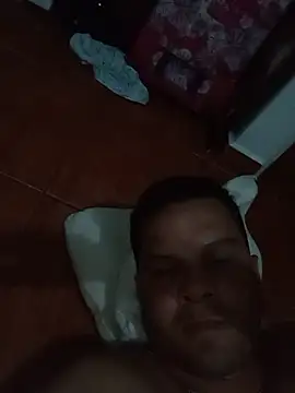Snapshot of Lucho0886 chatting on August 1, 11:14 pm Lucho0886 online show from August 1, 11:14 pm