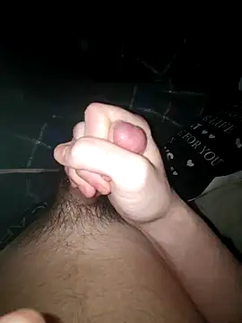 Snapshot of SoloExploder101 chatting on May 16, 12:18 am SoloExploder101 online show from May 16, 12:18 am