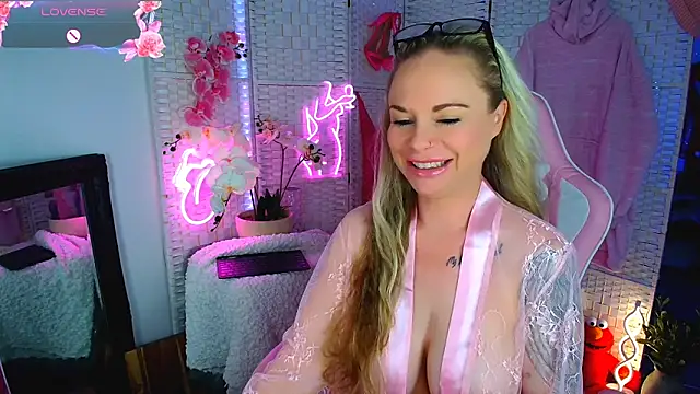 EllieKarrX online show from January 30, 3:44 am