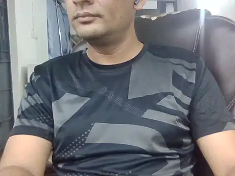 Snapshot of NiceBoy9099 chatting on April 20, 7:59 pm NiceBoy9099 online show from April 20, 7:59 pm