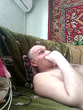 Pineapple04 online show from March 9, 11:47 am