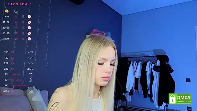 aneta alisha online show from September 15, 1:00 pm