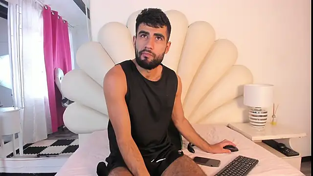 Snapshot of Ethan__Walker chatting on January 31, 4:38 pm Ethan Walker online show from January 31, 4:38 pm