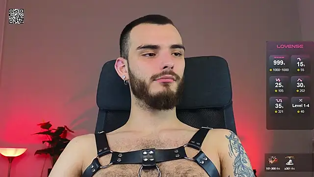 Snapshot of xteddy_bear chatting on January 12, 10:01 pm xteddy bear online show from January 12, 10:01 pm