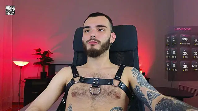 Snapshot of xteddy_bear chatting on January 13, 1:02 am xteddy bear online show from January 13, 1:02 am