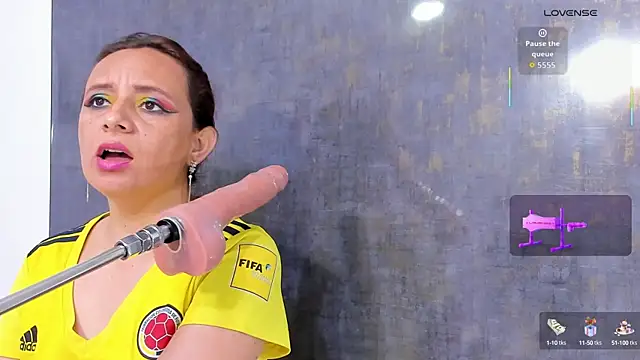 Snapshot of Issys_milf chatting on September 9, 12:26 pm Issys milf online show from September 9, 12:26 pm