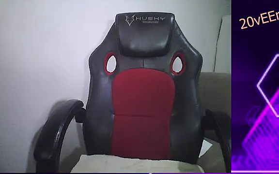 Snapshot of 20vEEr chatting on February 15, 6:01 pm 20vEEr online show from February 15, 6:01 pm