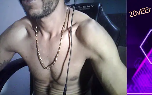 Snapshot of 20vEEr chatting on February 24, 10:47 pm 20vEEr online show from February 24, 10:47 pm