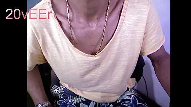 Snapshot of 20vEEr chatting on September 13, 8:08 pm 20vEEr online show from September 13, 8:08 pm