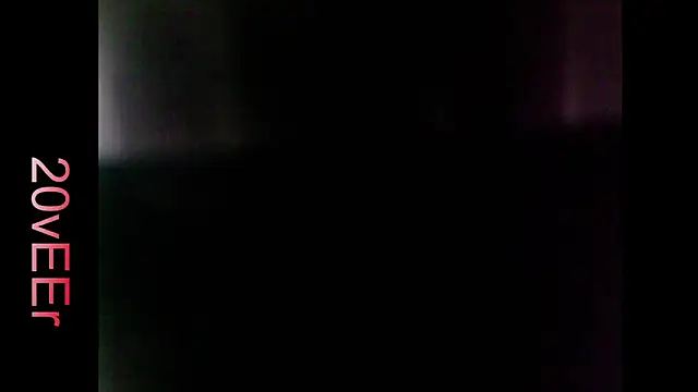 Snapshot of 20vEEr chatting on September 19, 12:02 am 20vEEr online show from September 19, 12:02 am