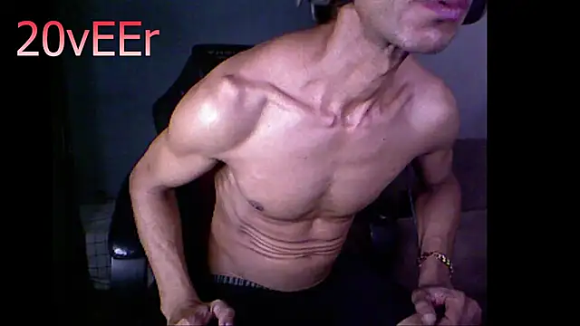 Snapshot of 20vEEr chatting on October 24, 9:33 pm 20vEEr online show from October 24, 9:33 pm