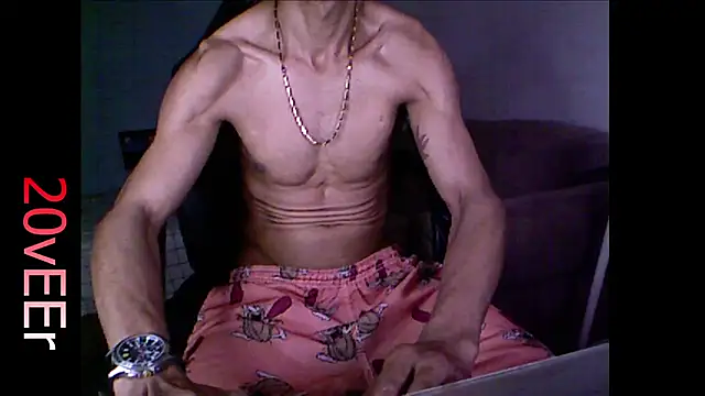 Snapshot of 20vEEr chatting on November 2, 7:49 pm 20vEEr online show from November 2, 7:49 pm