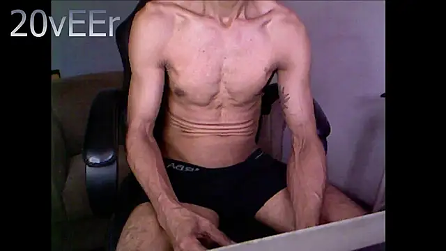 Snapshot of 20vEEr chatting on November 11, 7:36 pm 20vEEr online show from November 11, 7:36 pm