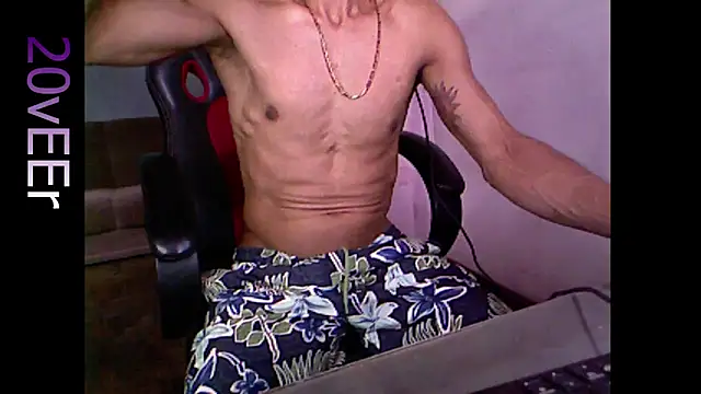 Snapshot of 20vEEr chatting on November 28, 6:10 pm 20vEEr online show from November 28, 6:10 pm