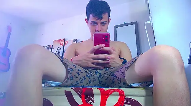 Snapshot of ADAM_HOT chatting on February 9, 7:52 pm ADAM HOT online show from February 9, 7:52 pm