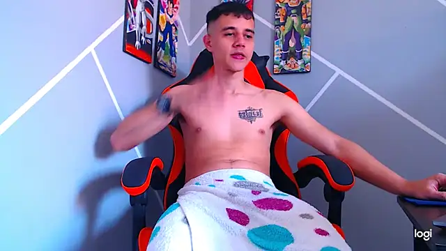 Snapshot of ADAM_HOT chatting on September 16, 8:43 pm ADAM HOT online show from September 16, 8:43 pm