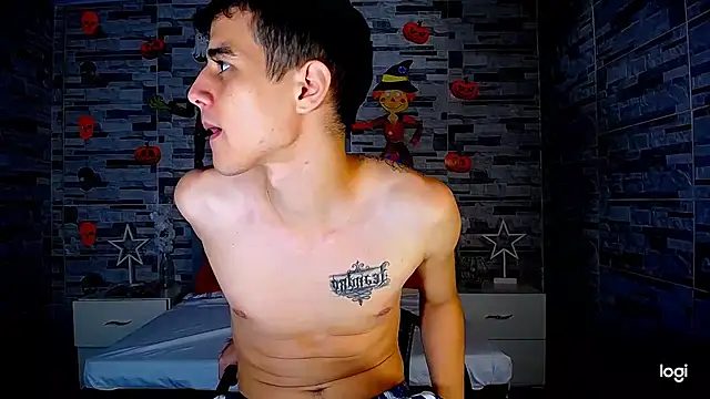 Snapshot of ADAM_HOT chatting on October 8, 8:50 pm ADAM HOT online show from October 8, 8:50 pm