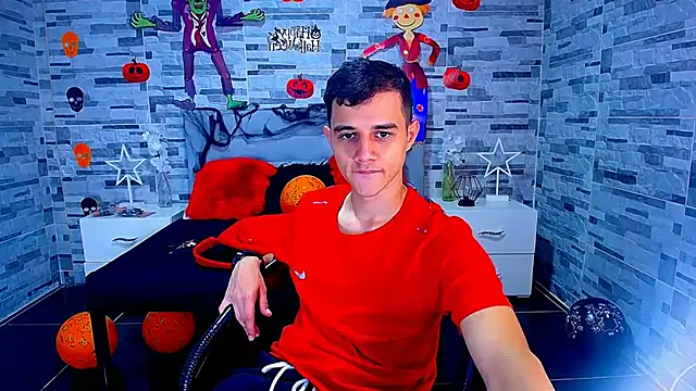 Snapshot of ADAM_HOT chatting on October 18, 9:26 pm ADAM HOT online show from October 18, 9:26 pm