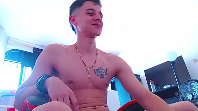 Snapshot of ADAM_HOT chatting on December 13, 7:53 pm ADAM HOT online show from December 13, 7:53 pm