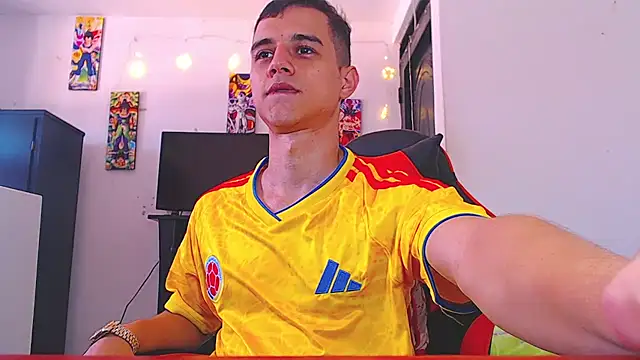 ADAM HOT online show from March 19, 8:24 pm