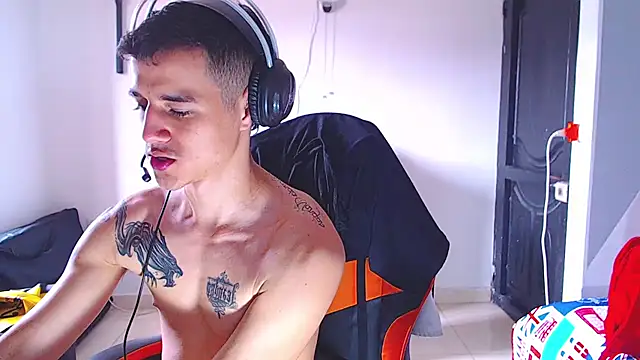 ADAM HOT online show from May 28, 2:47 pm