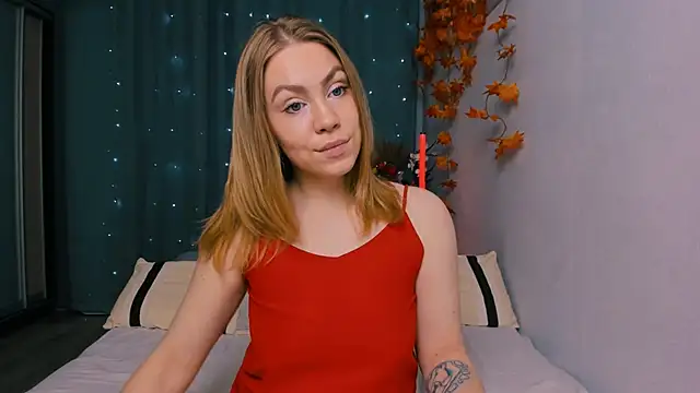 Snapshot of InsatiableFoxX chatting on October 30, 5:24 pm InsatiableFoxX online show from October 30, 5:24 pm