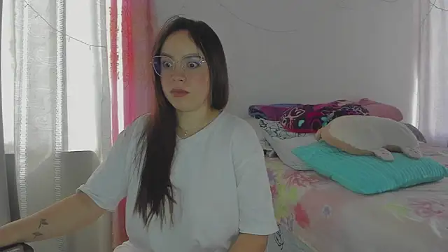 Snapshot of HARLEYNAPIER chatting on June 24, 7:24 pm HARLEYNAPIER online show from June 24, 7:24 pm